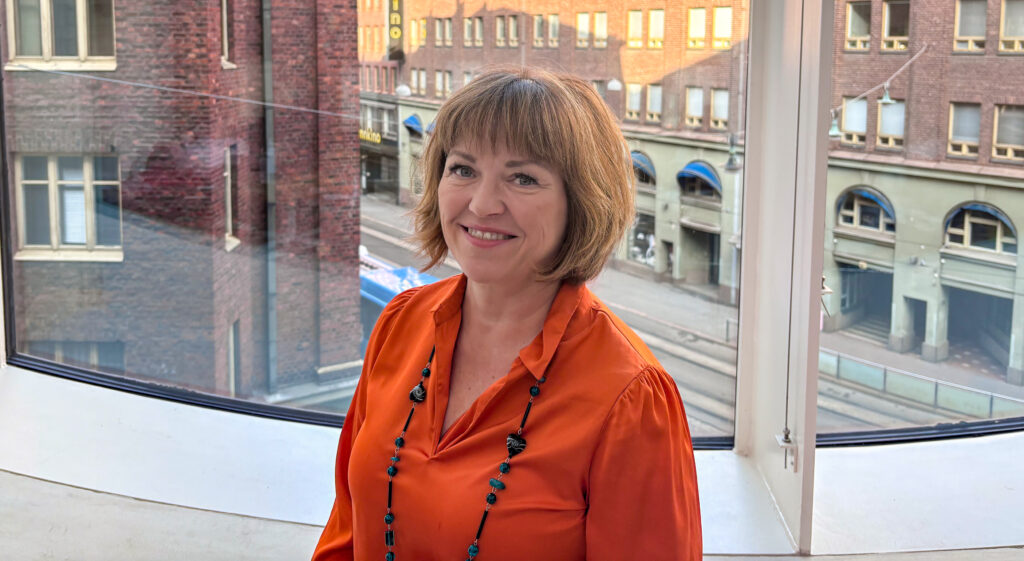 Henkilökuva evolutiivisen genomiikan professorista Päivi Onkamosta